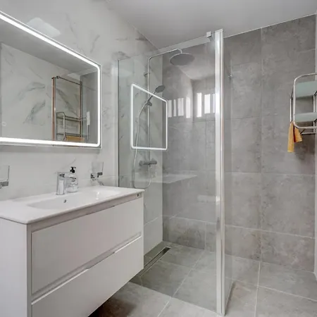 Lovely House In First Line Appartamento *